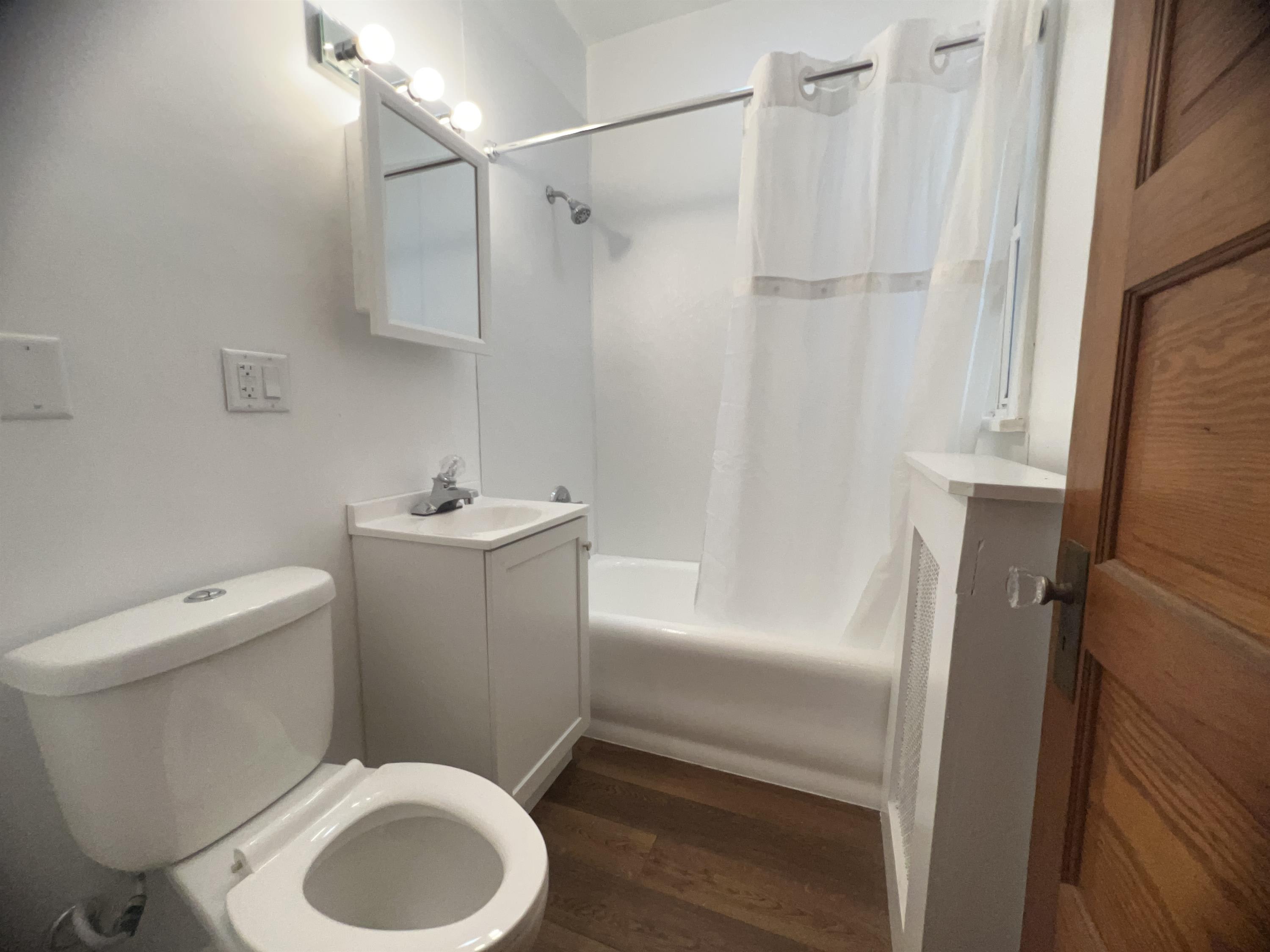 1550 West 3rd Street – photo 4