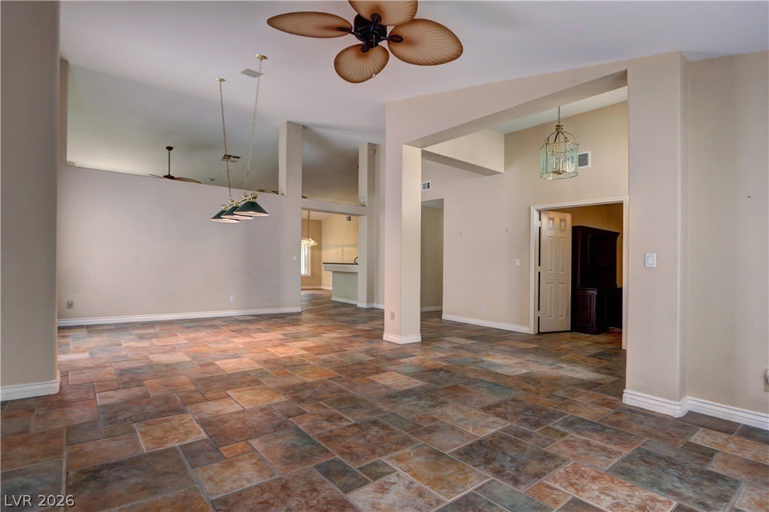 2108 Crestpoint Way – photo 4