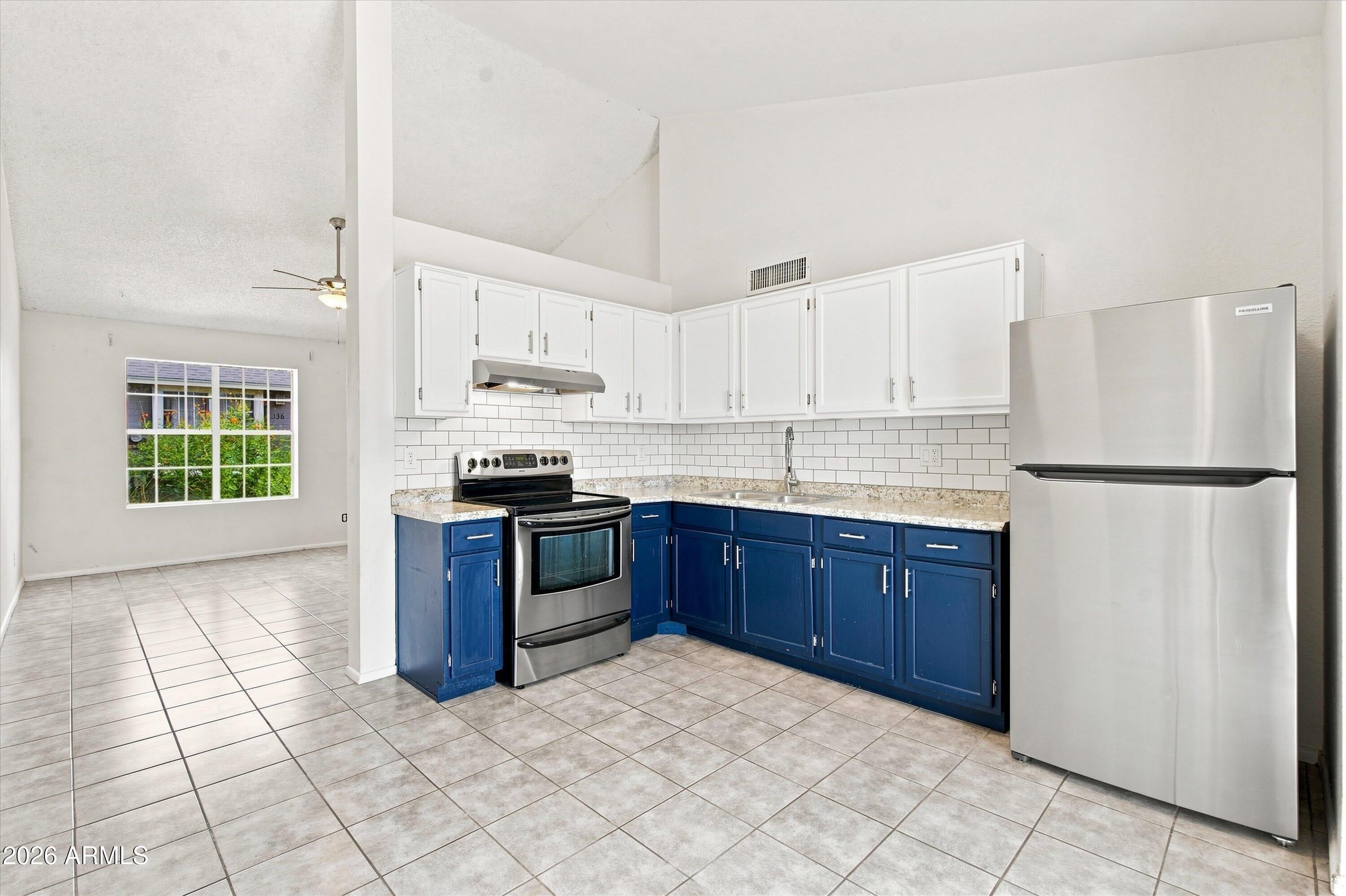 5960 W OREGON Avenue – photo 5