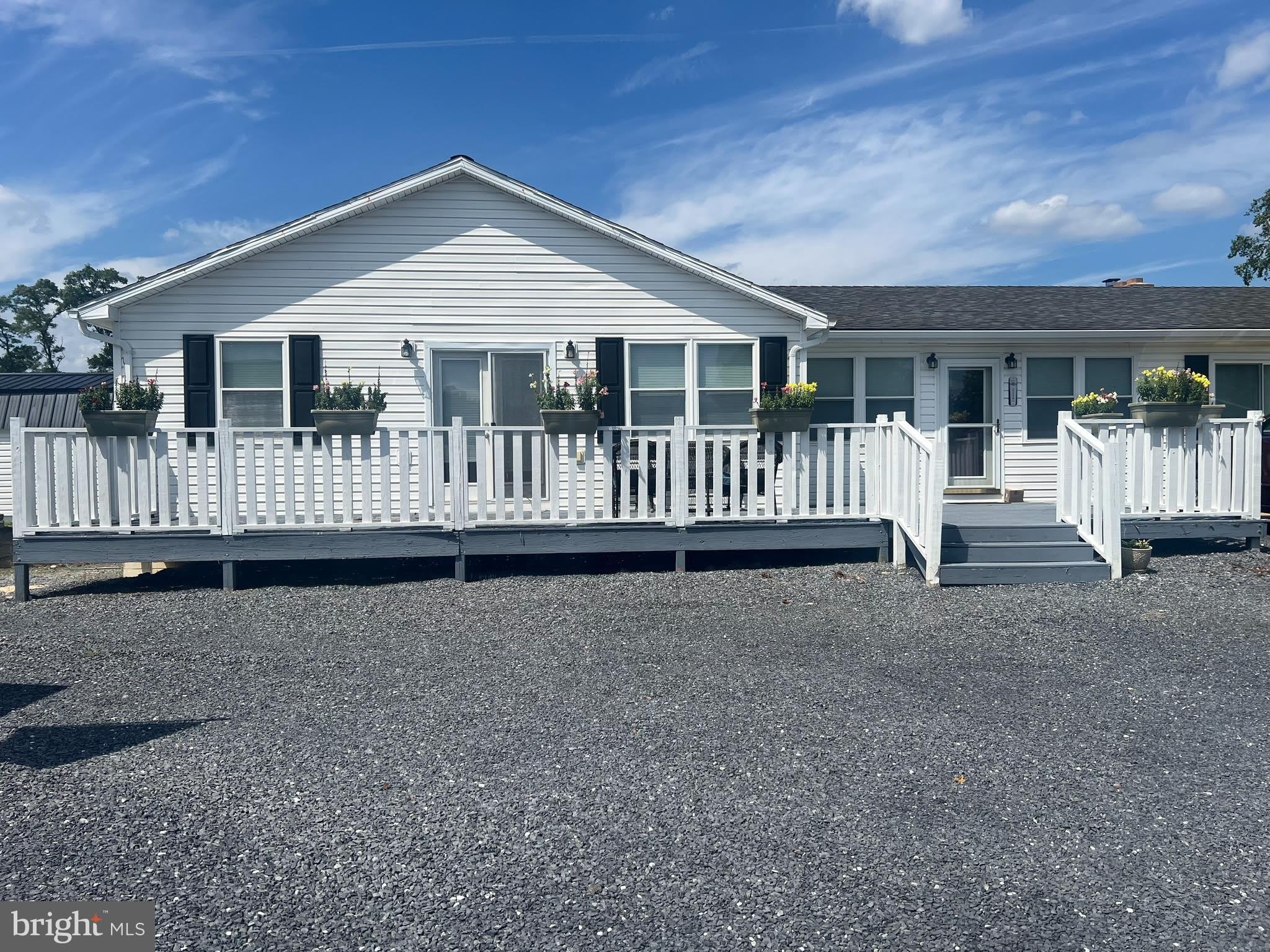 406 HONEYSUCKLE Avenue – photo 1