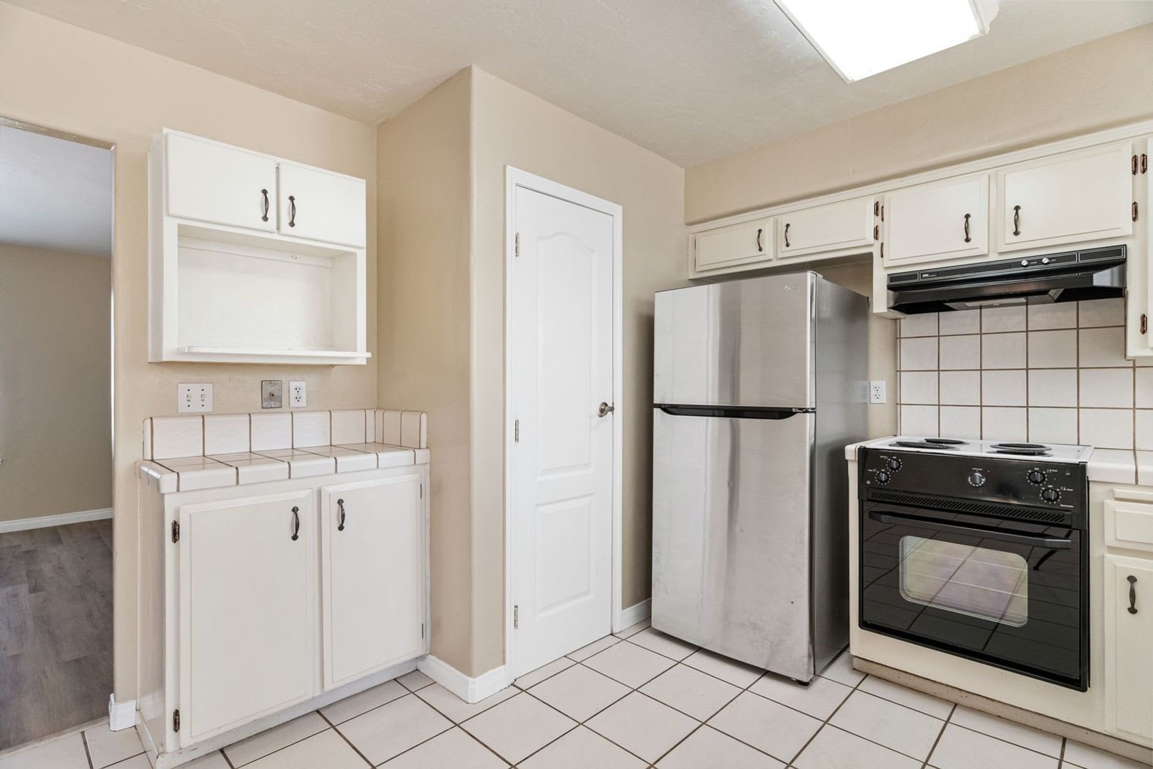 Charming 3BR House in Bakersfield – photo 2