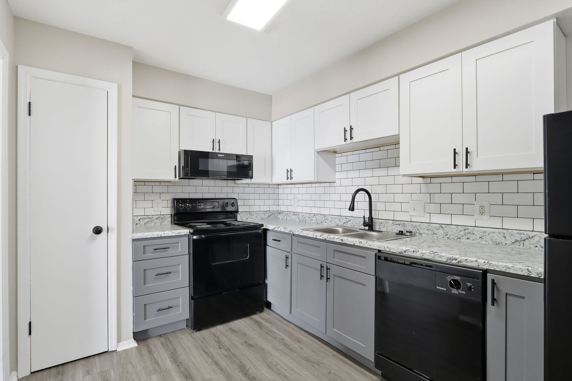 The Eclipse Apartment Homes – photo 2