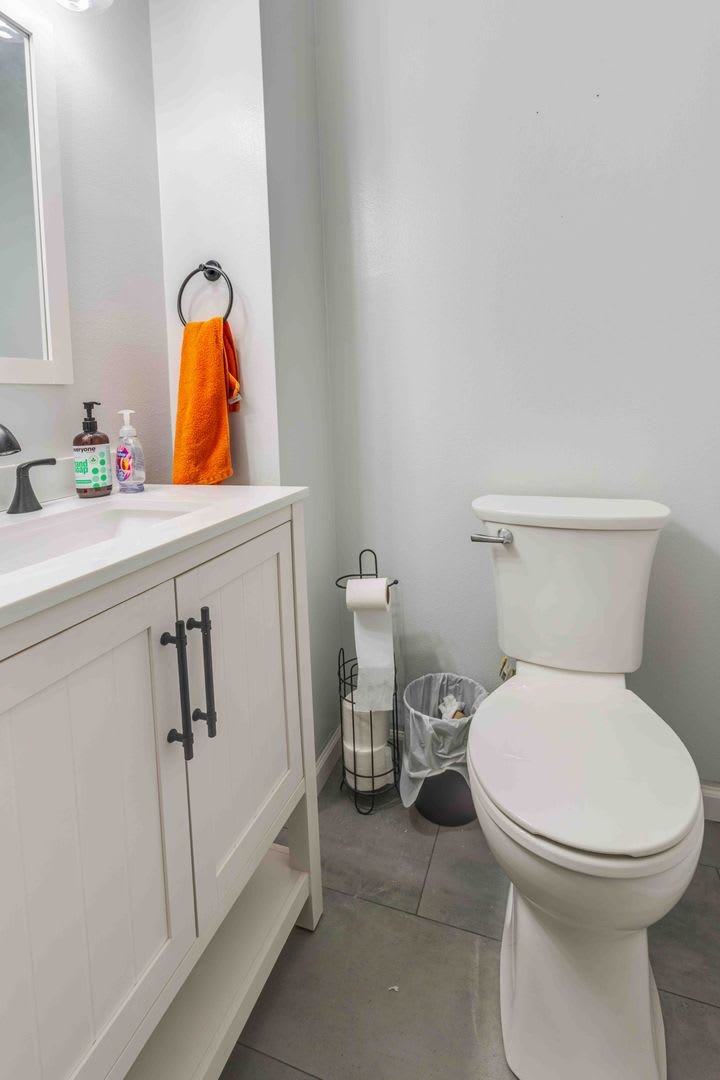 2-Bed 1.5-Bath townhome For Rent – photo 5