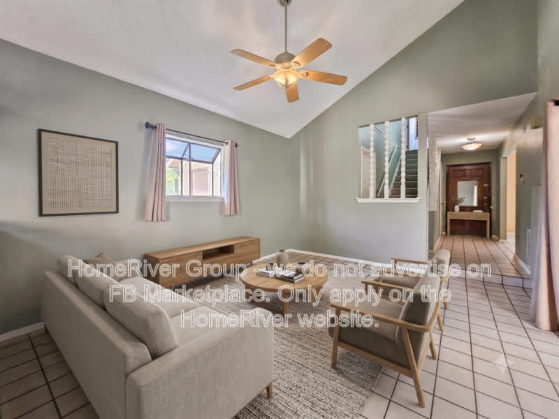 8823 Wellesley Manor Dr – photo 2
