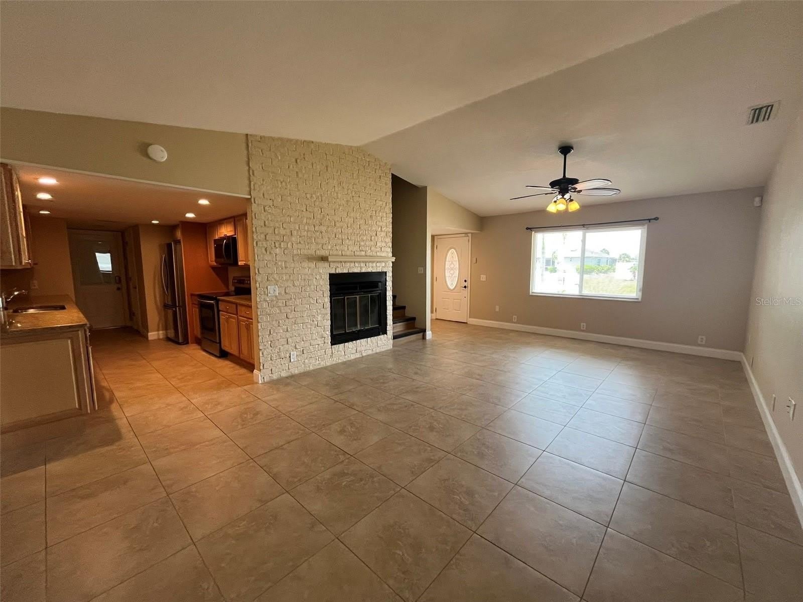 671 SPRING LAKE Boulevard NW – photo 3