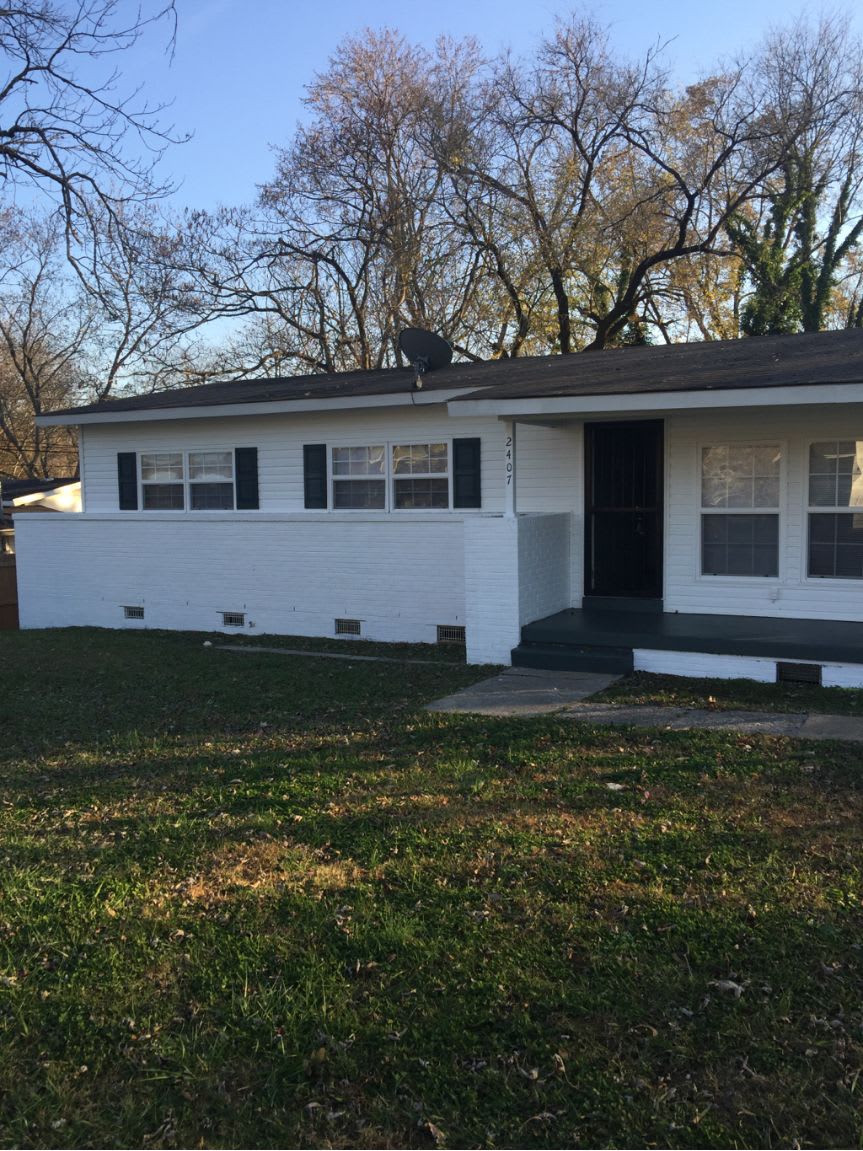 2407 Medaris Road Northwest – photo 2