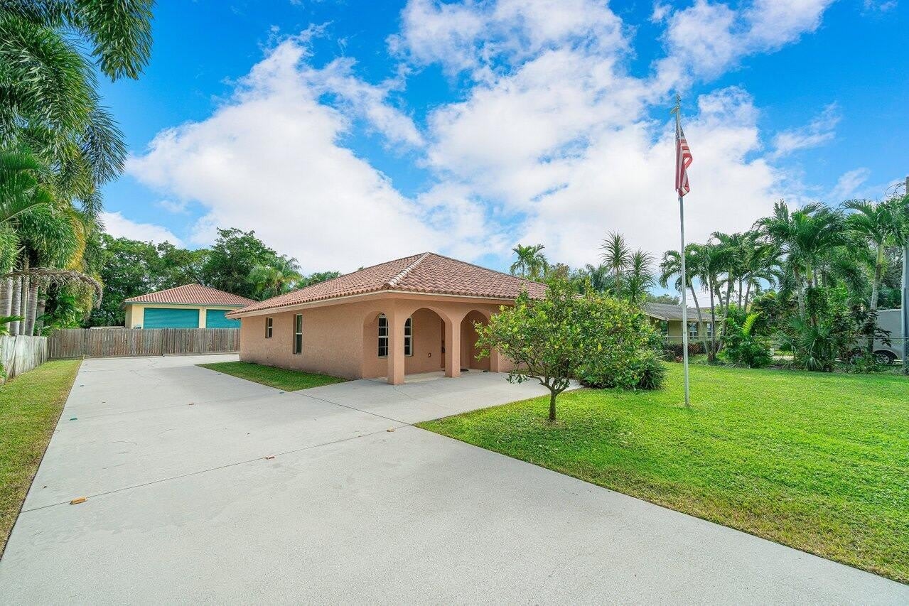5592 1st Road – photo 2