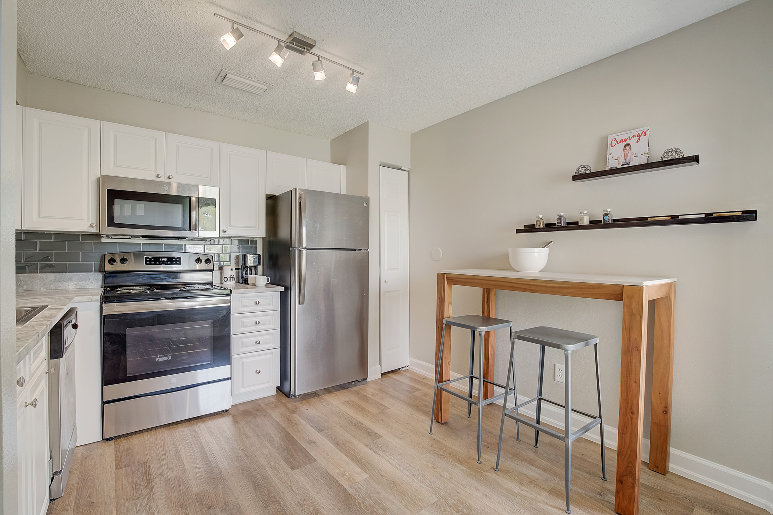 Addison Place Apartments – photo 5