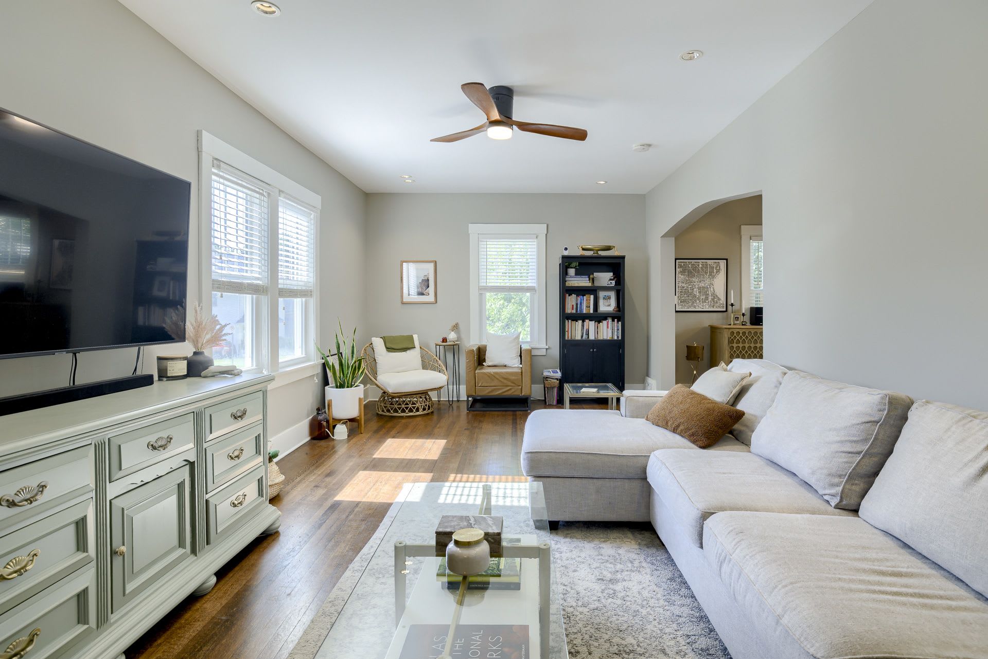 810 N 49th St – photo 3
