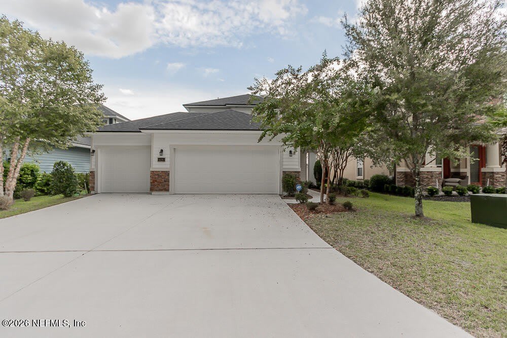 1492 AUTUMN PINES Drive – photo 1