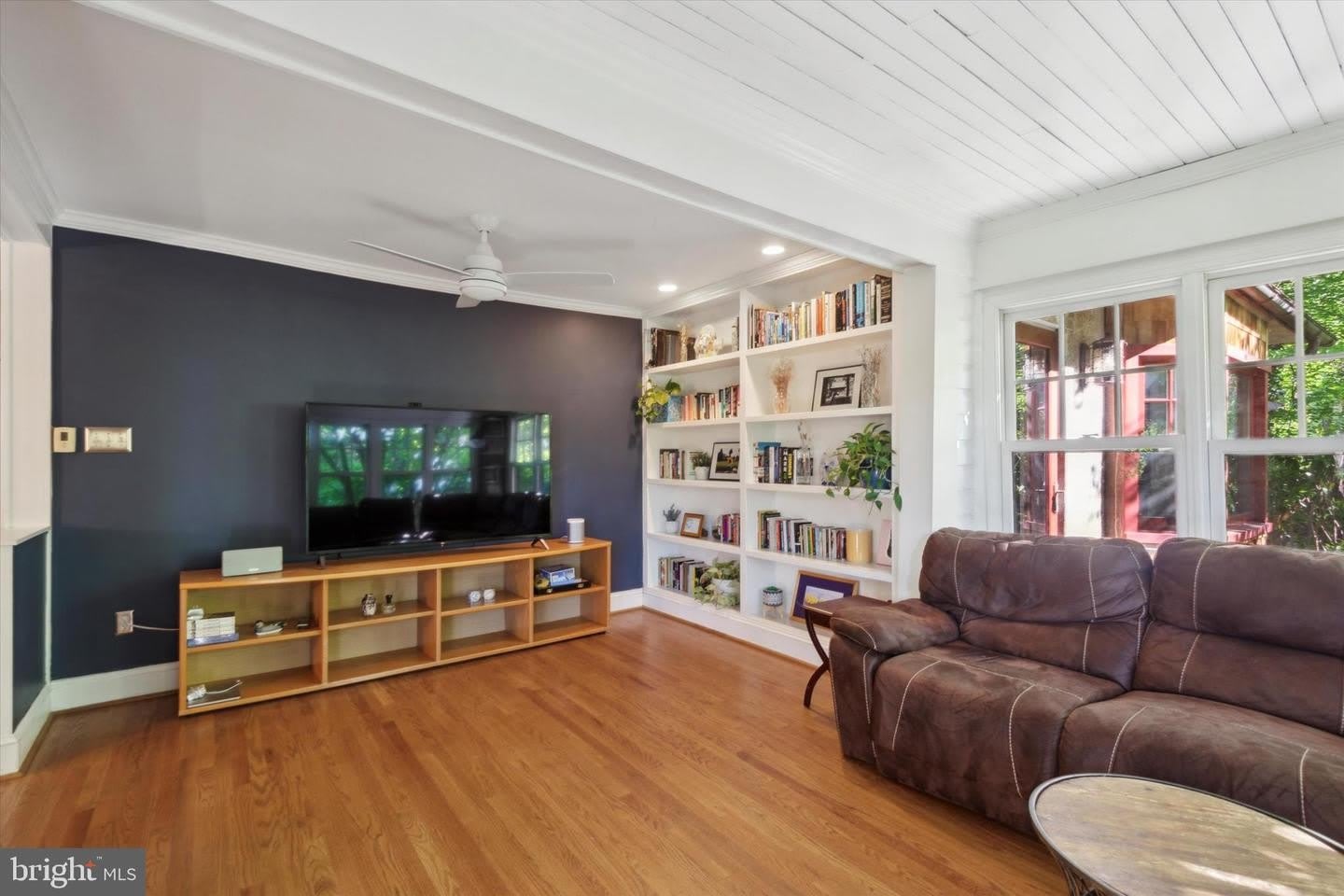 626 LAKESIDE AVE – photo 3
