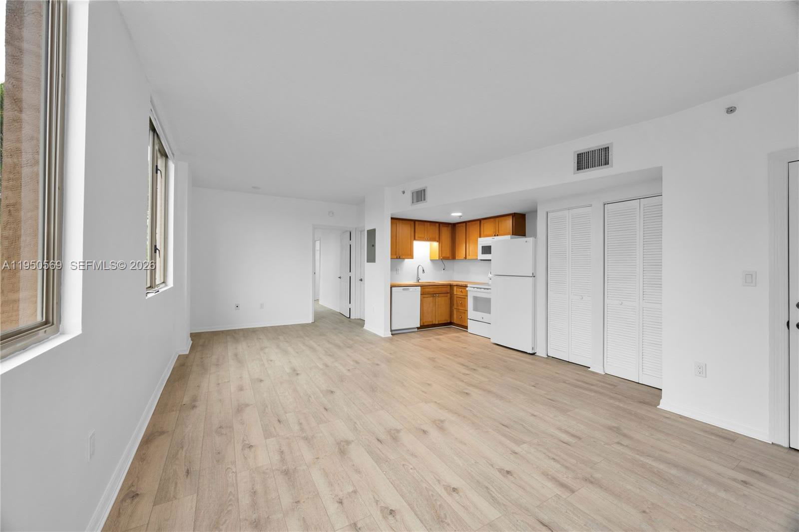 2630 Southwest 28Th Street – photo 3