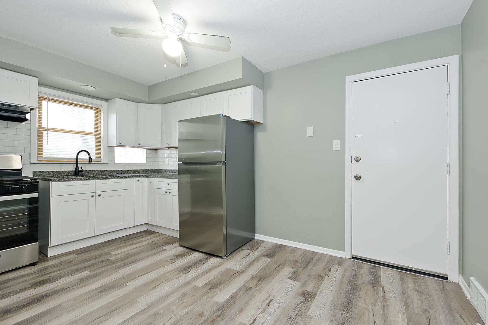 1514 20 W 99Th St Chicago Il – photo 4