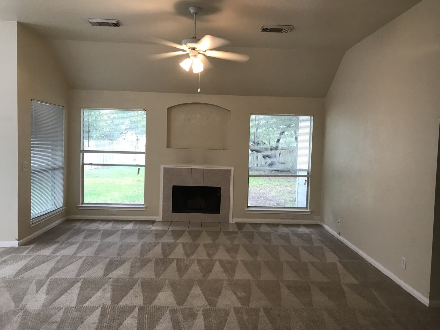 Welcome home to 2520 Crested Heights! – photo 5