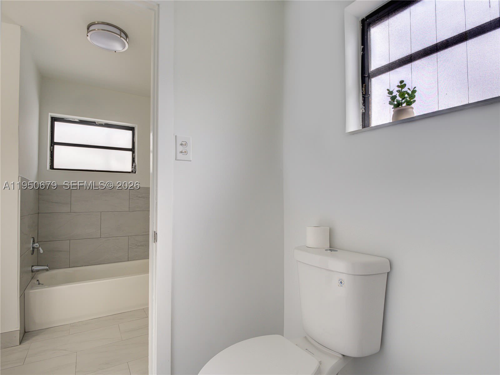 1500 NW 69th Ter – photo 5