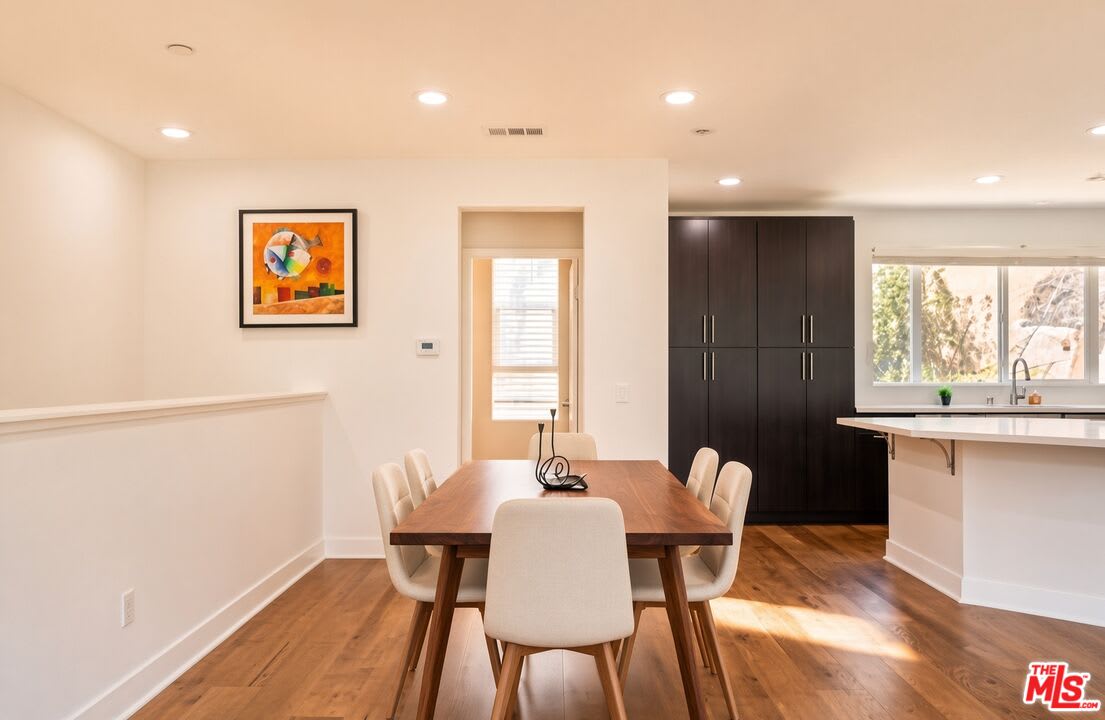 2780 Wright Lane – photo 1