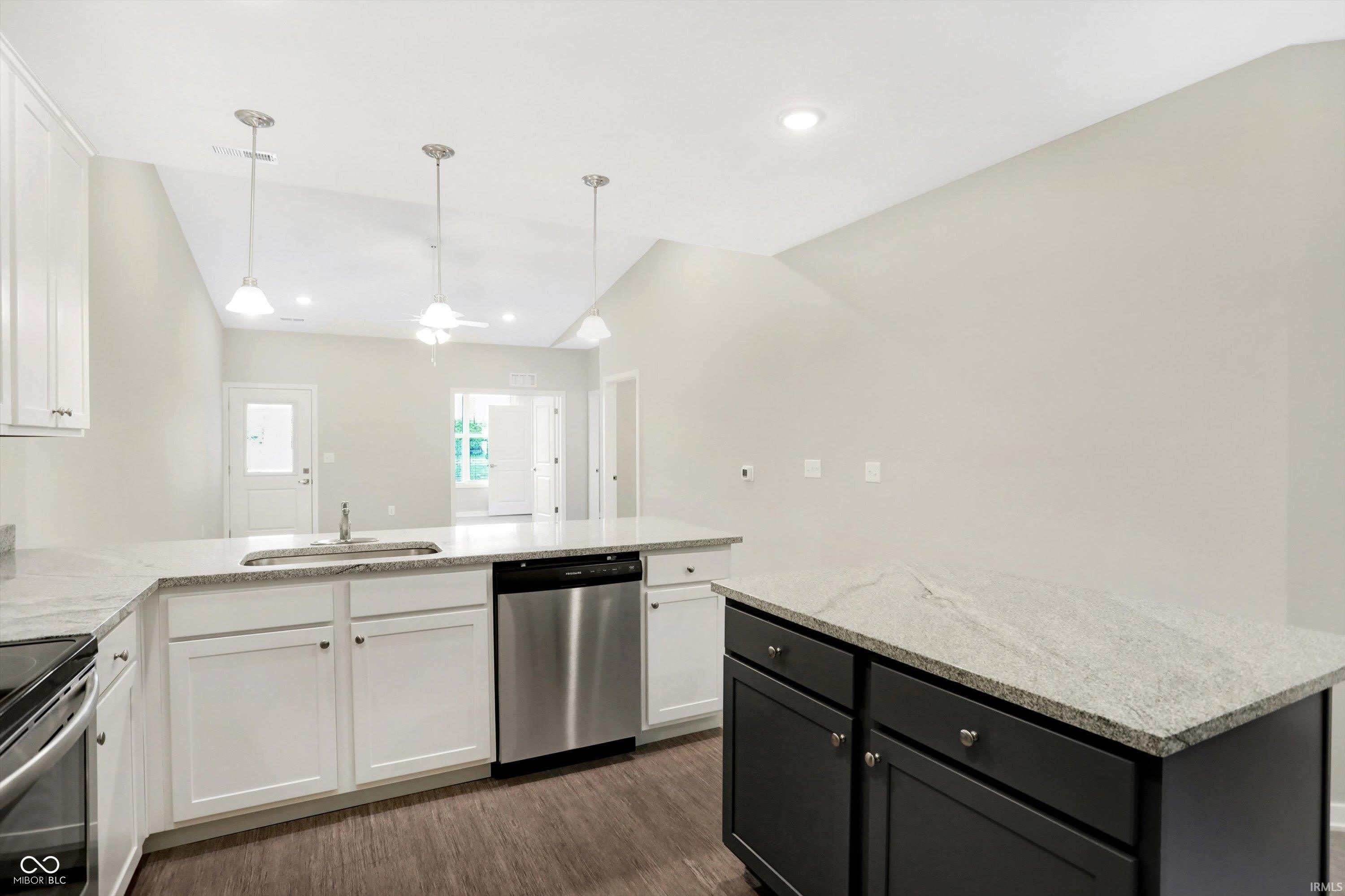 1905 Chambers Drive – photo 4