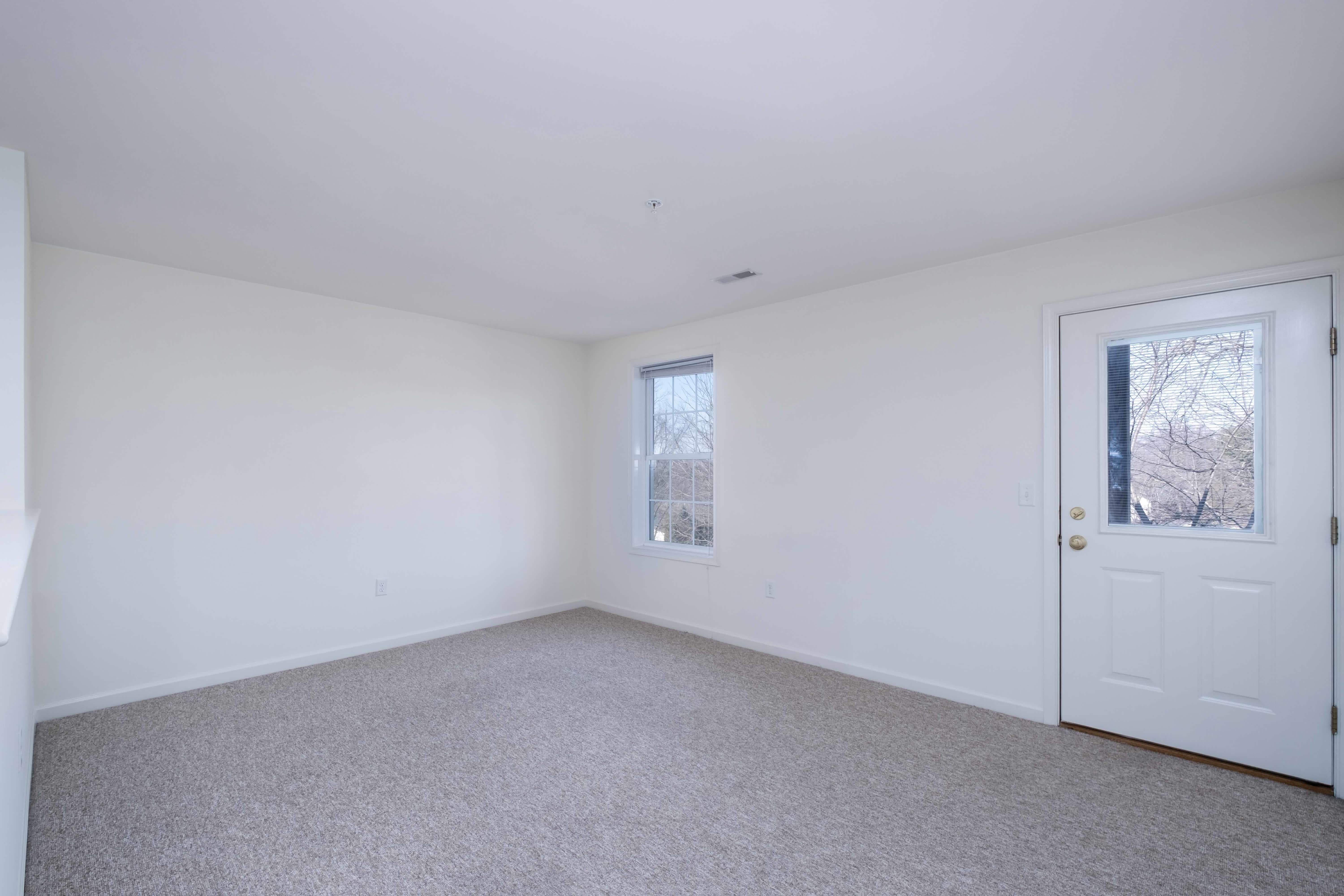 351 College Manor Ave – photo 2
