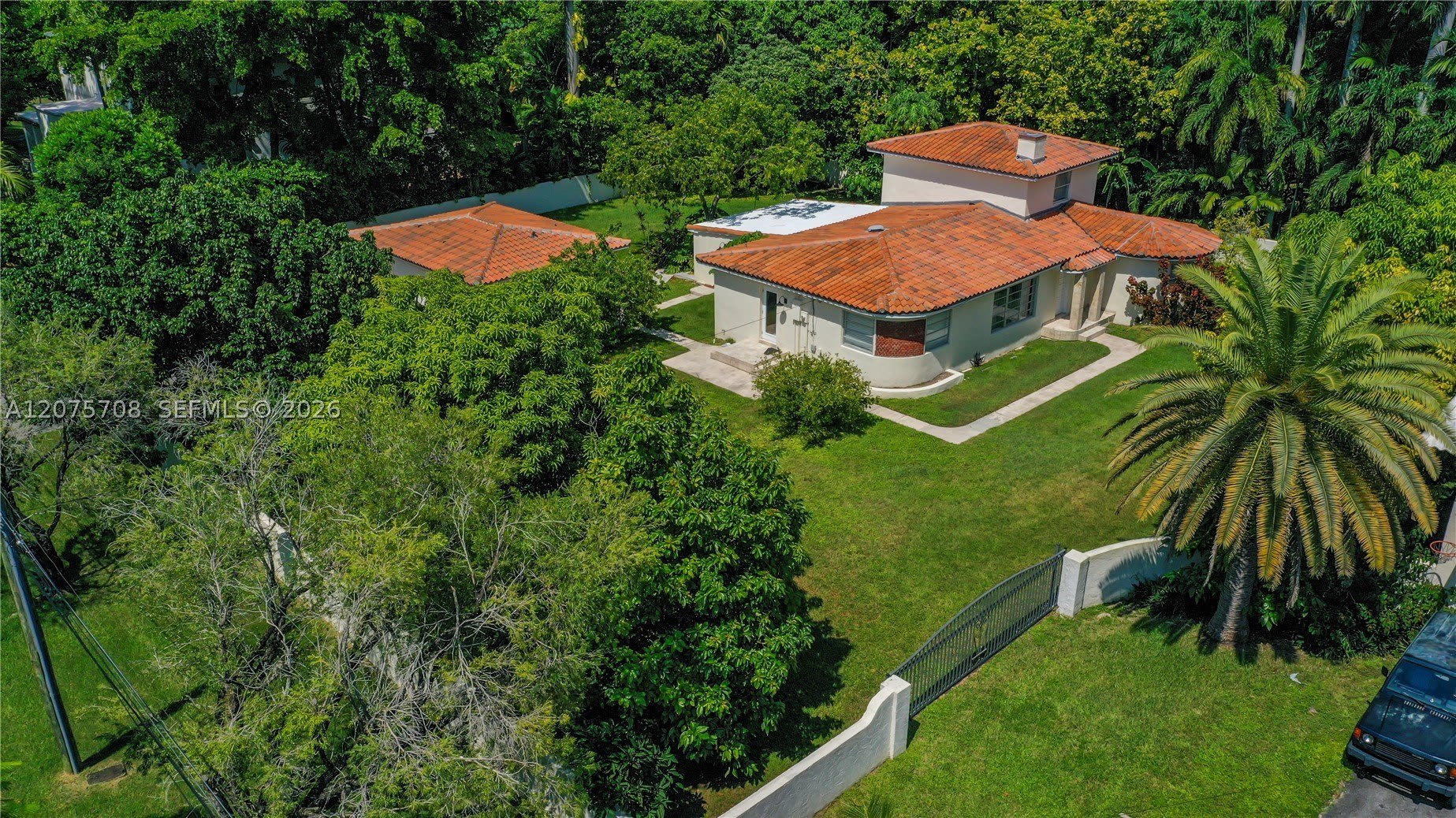 8775 SW 53rd Ct – photo 4