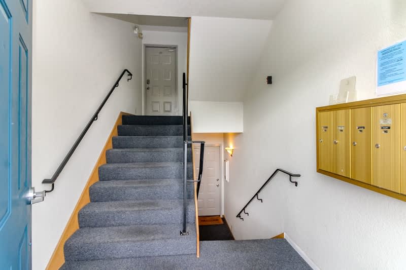 625 N Jackson Ave – photo 5
