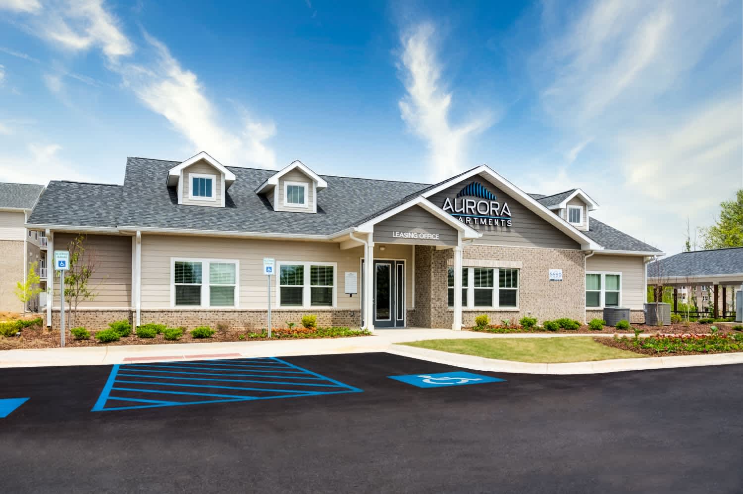 Aurora Apartments – photo 2
