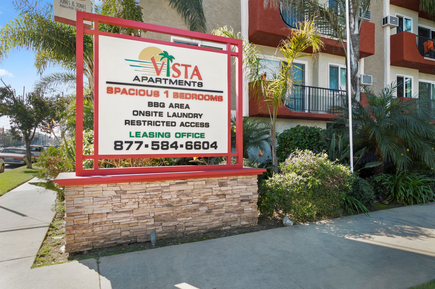 Vista Apartments – photo 2
