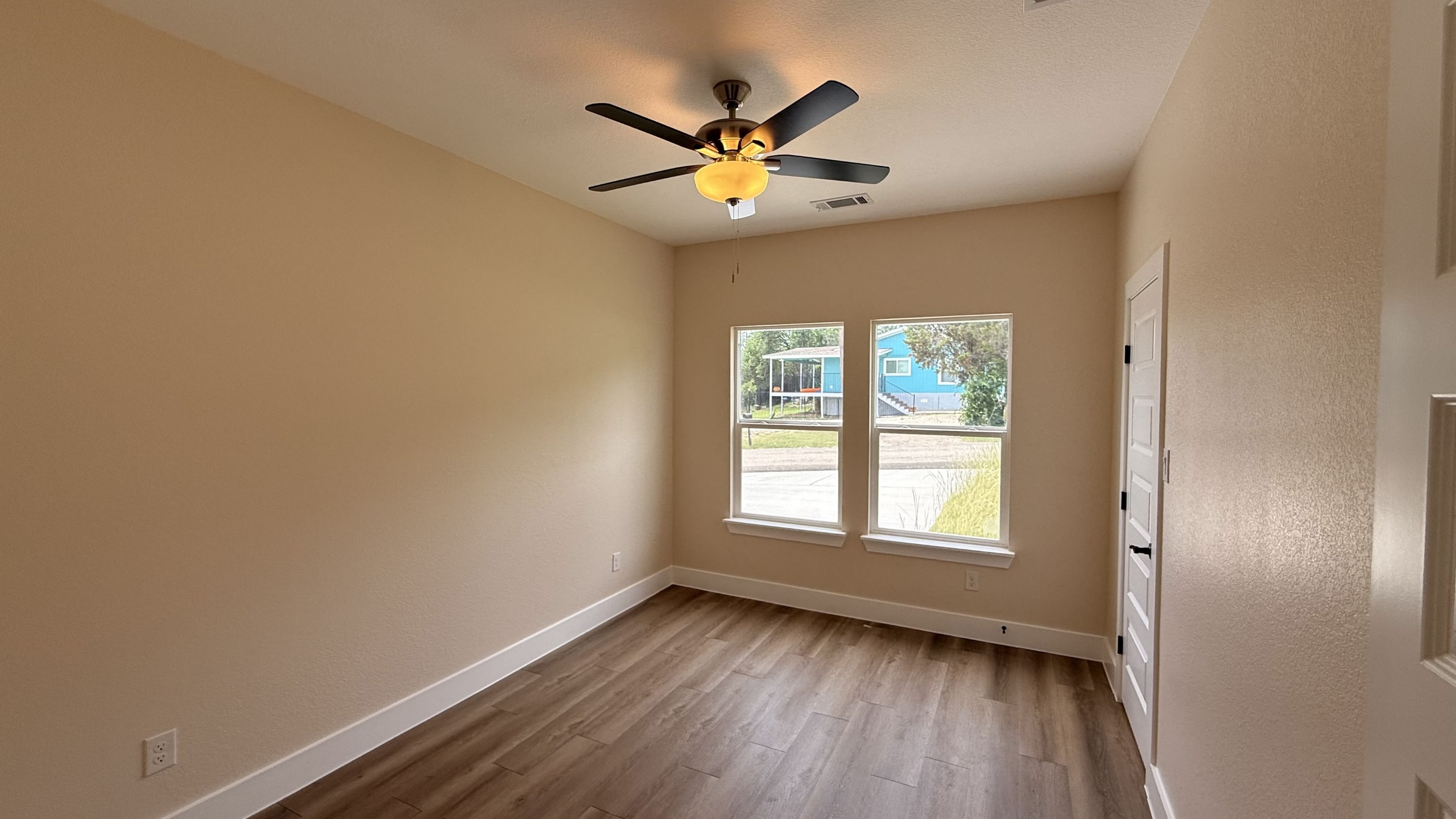 2619 Creekview Drive – photo 5
