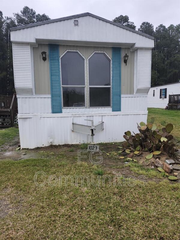 1023 Crystal Blvd – photo 2