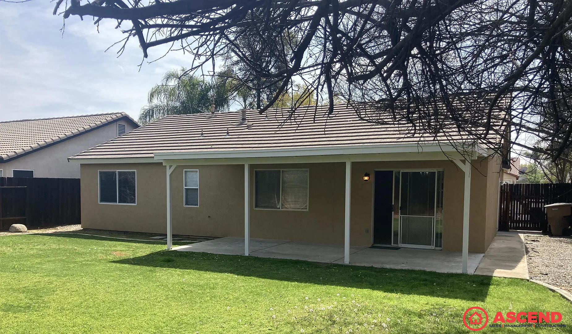 Charming 3 Bed 2 Bath Home 1 162 Sq Ft With Included Stove – photo 5