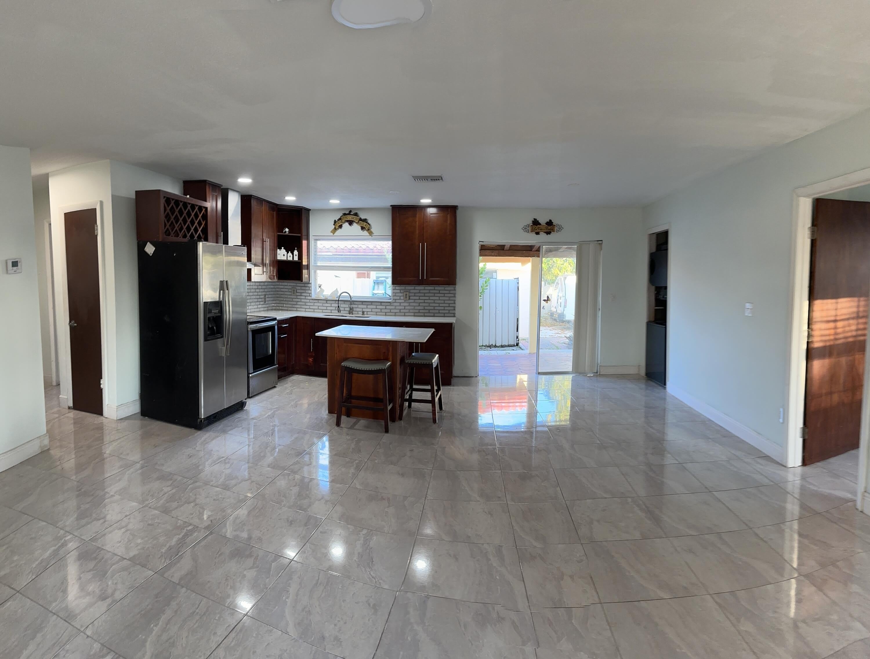416 San Mateo Drive – photo 3