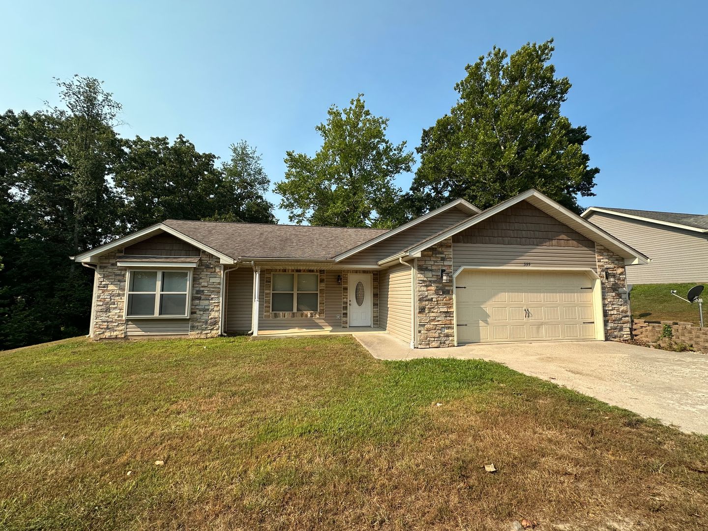 4 Bed 2 Bath For Rent In Waynesville – photo 1