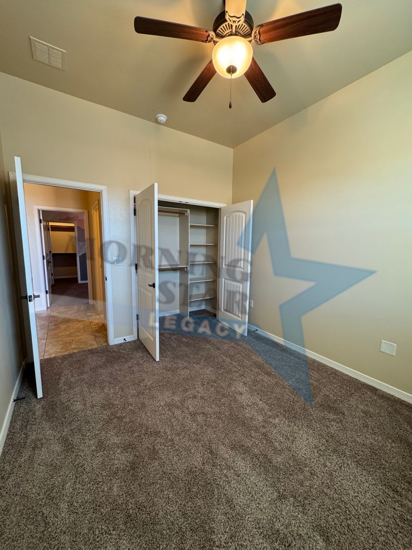 Beautifully Maintained 3 Bedroom With Solar – photo 4