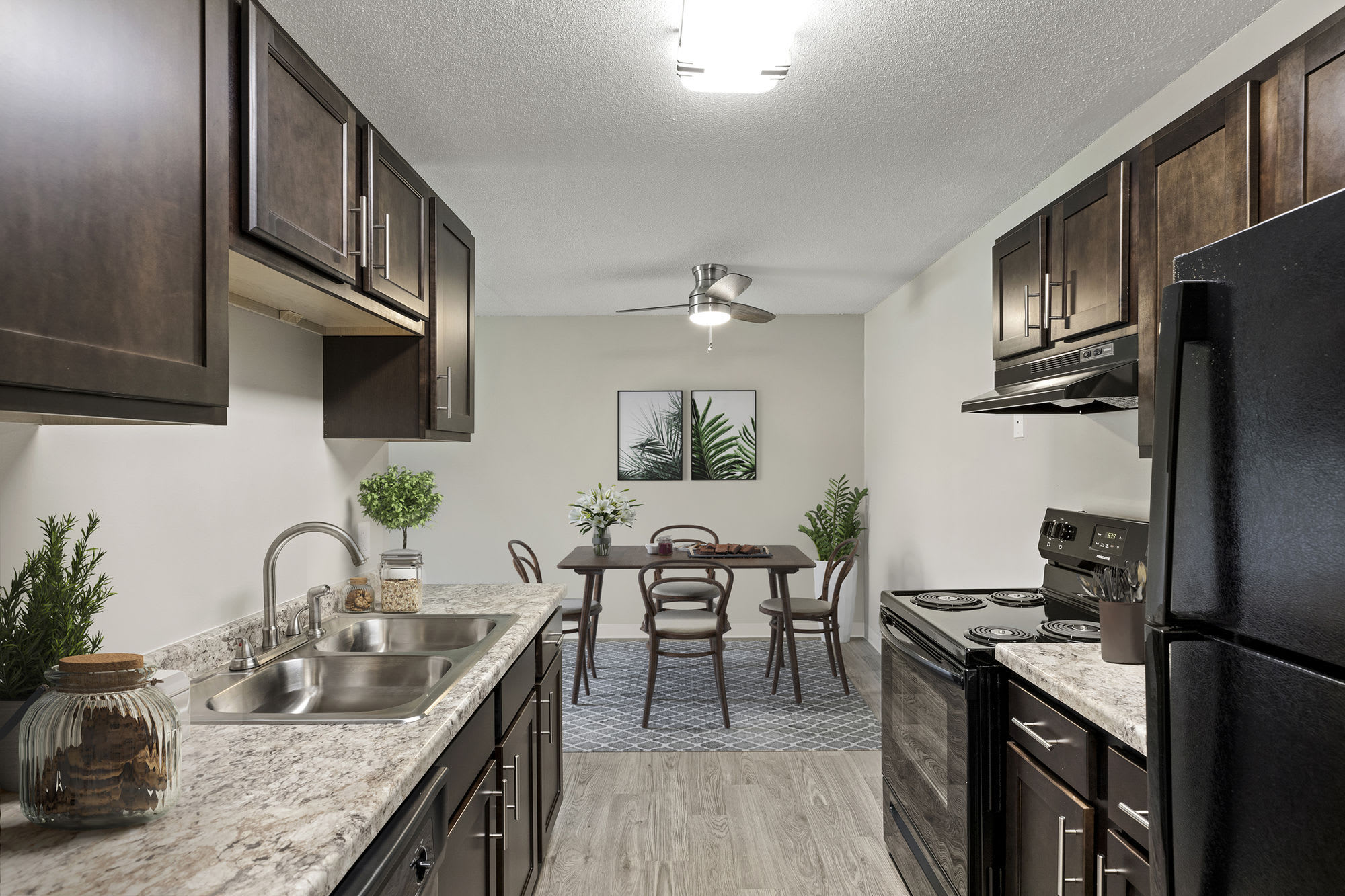 Bradley House Apartments – photo 5