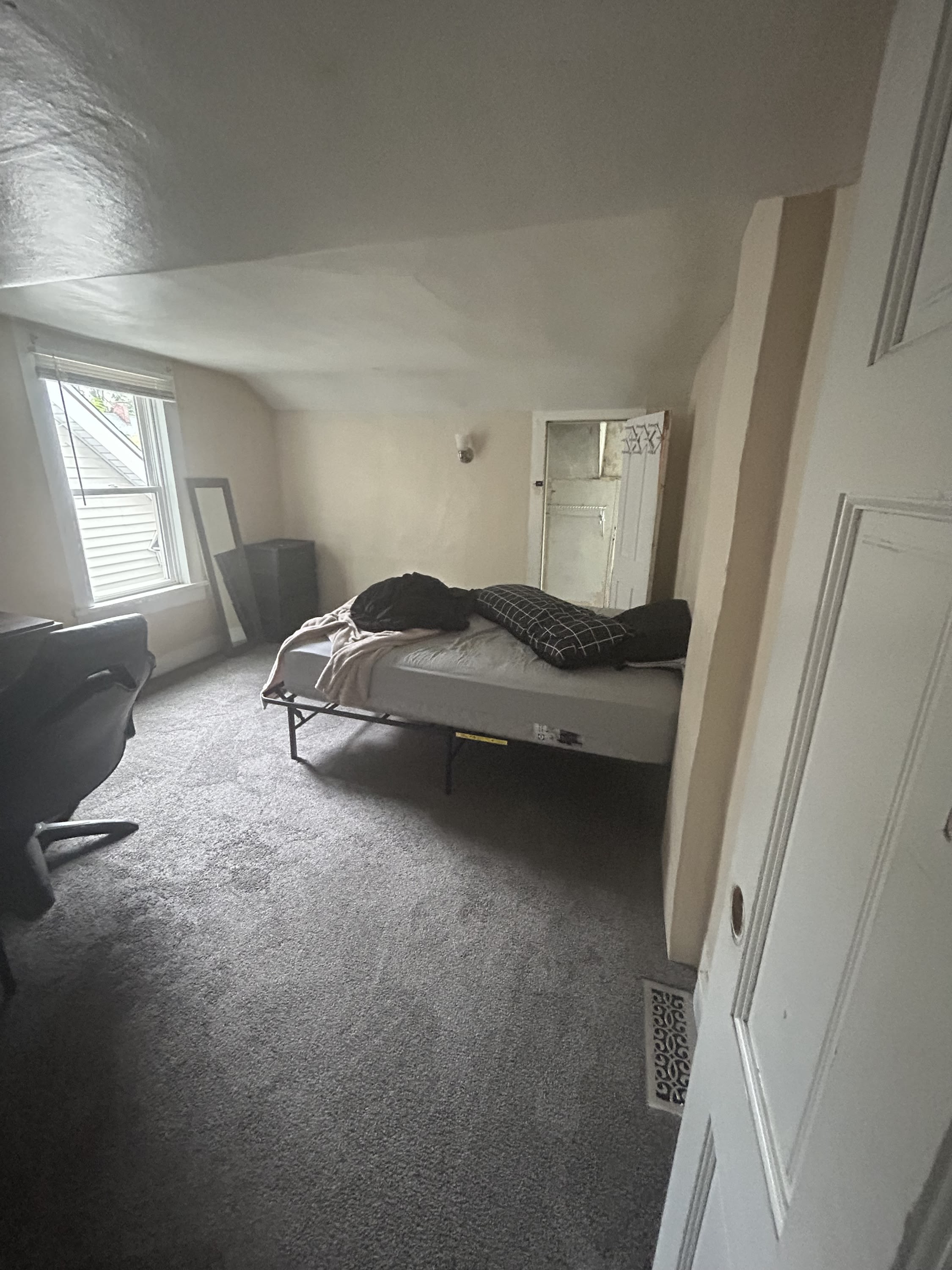 24 Custer Street – photo 5