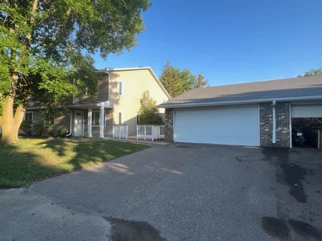 9486 Ranchview Ln N – photo 2