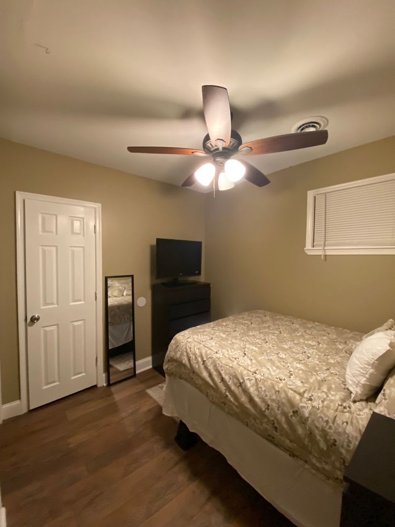 Charming furnished 2br 2nd Floor Apartment in Wilmington – photo 3