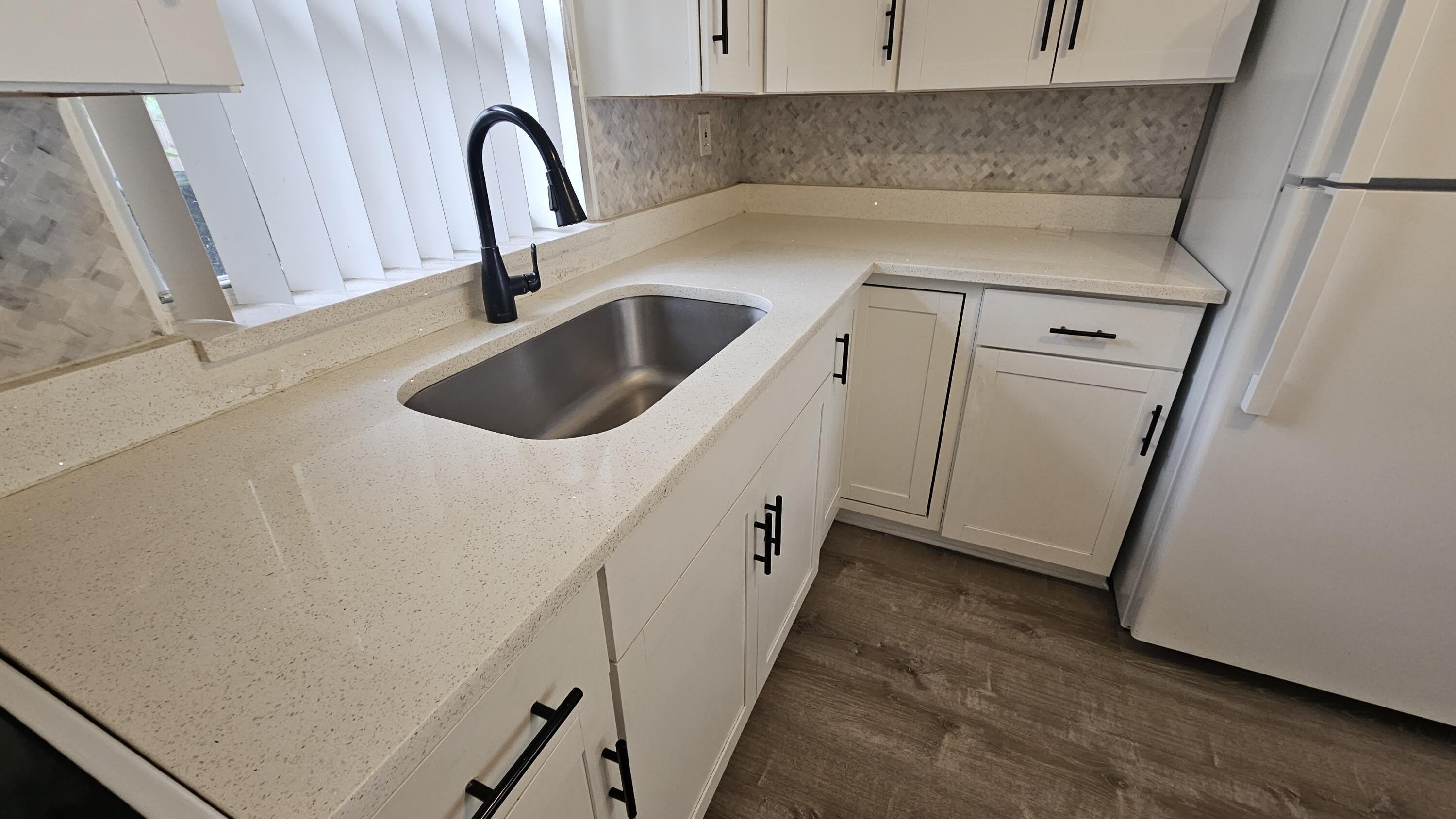 425 Ardmore Road – photo 5