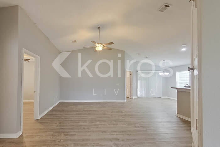 225 Leebeck Circle – photo 3