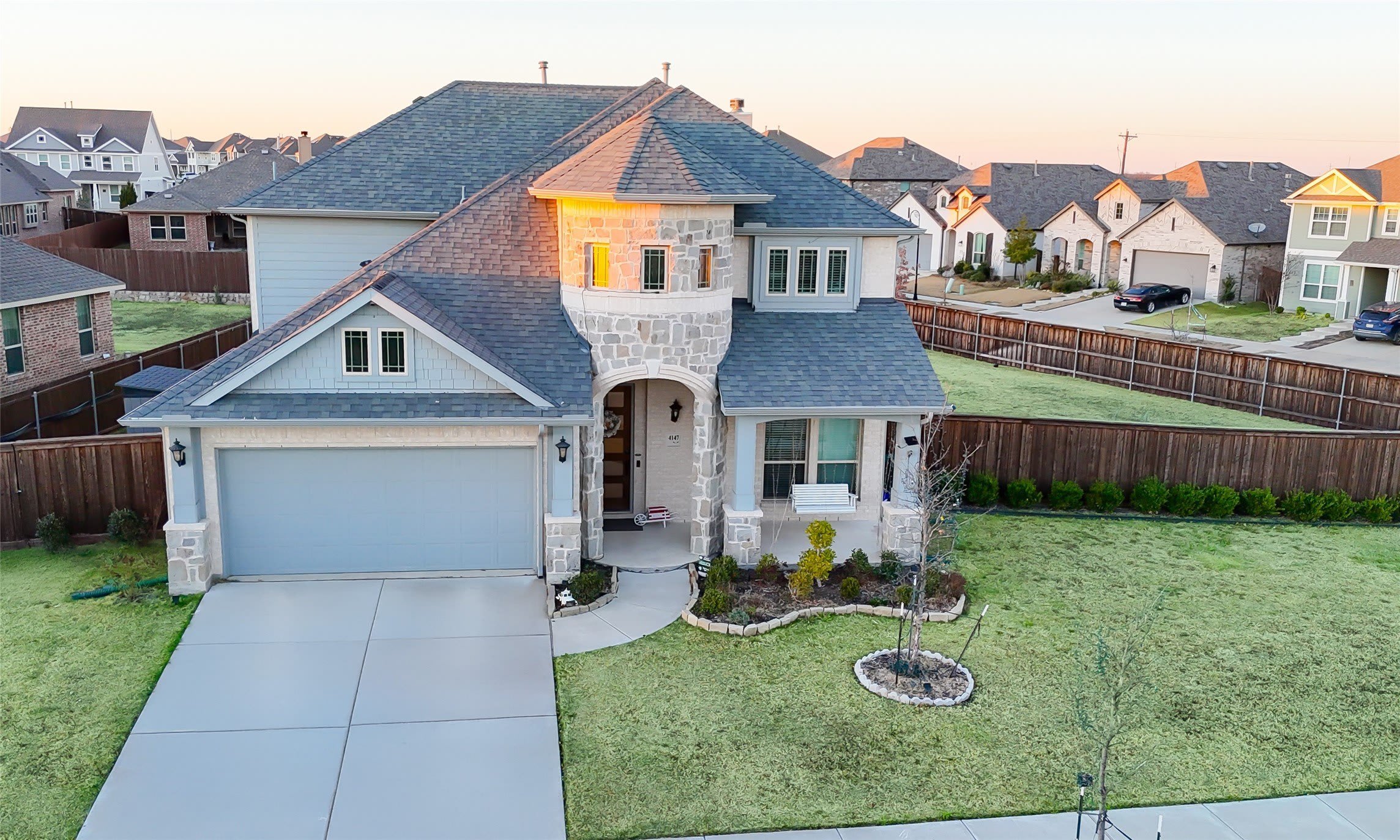 4147 Lagoon Place – photo 1