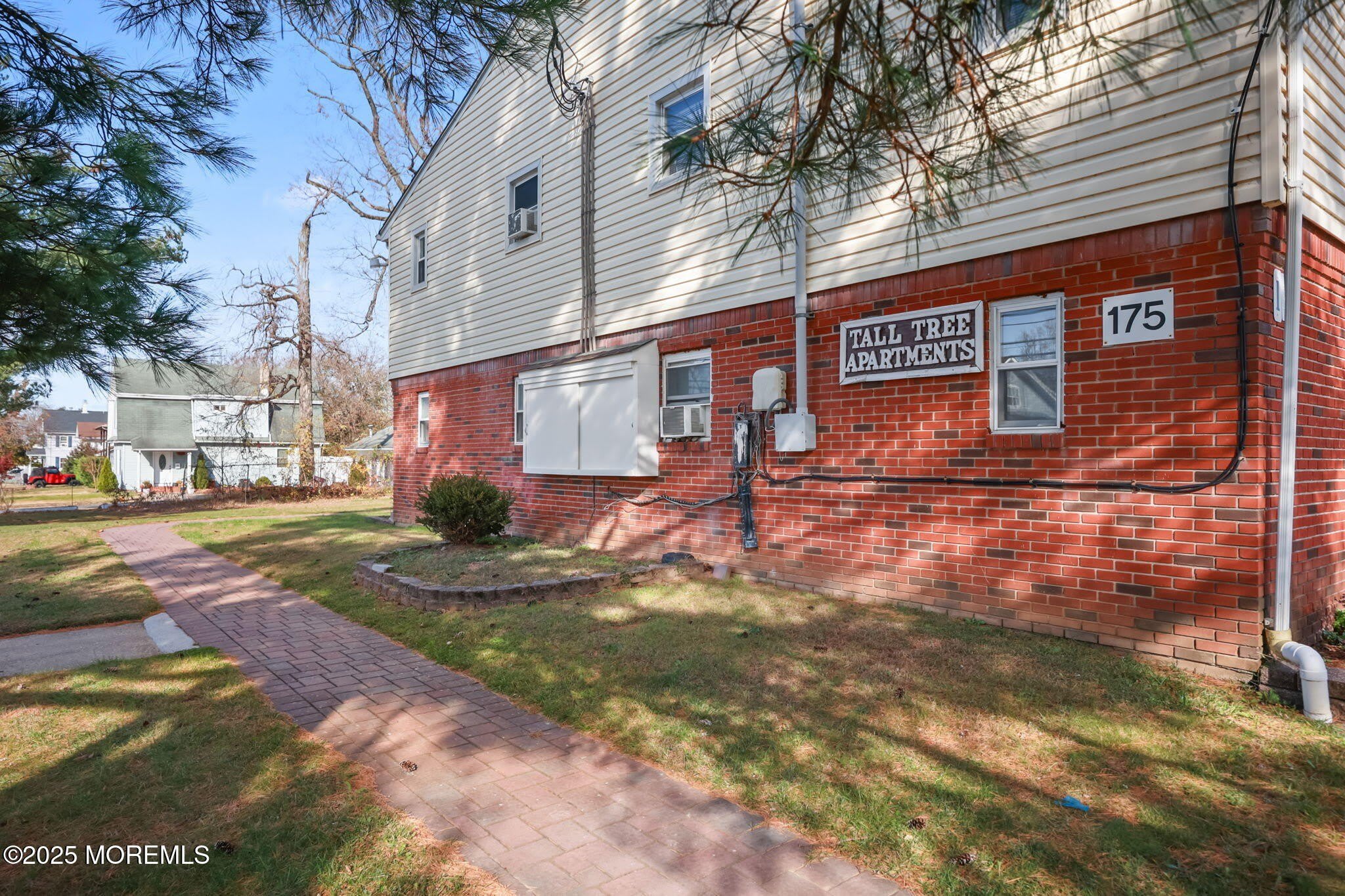 175 Buckelew Avenue – photo 3