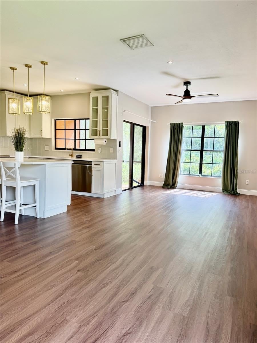 1050 BLACKWATER Drive – photo 3