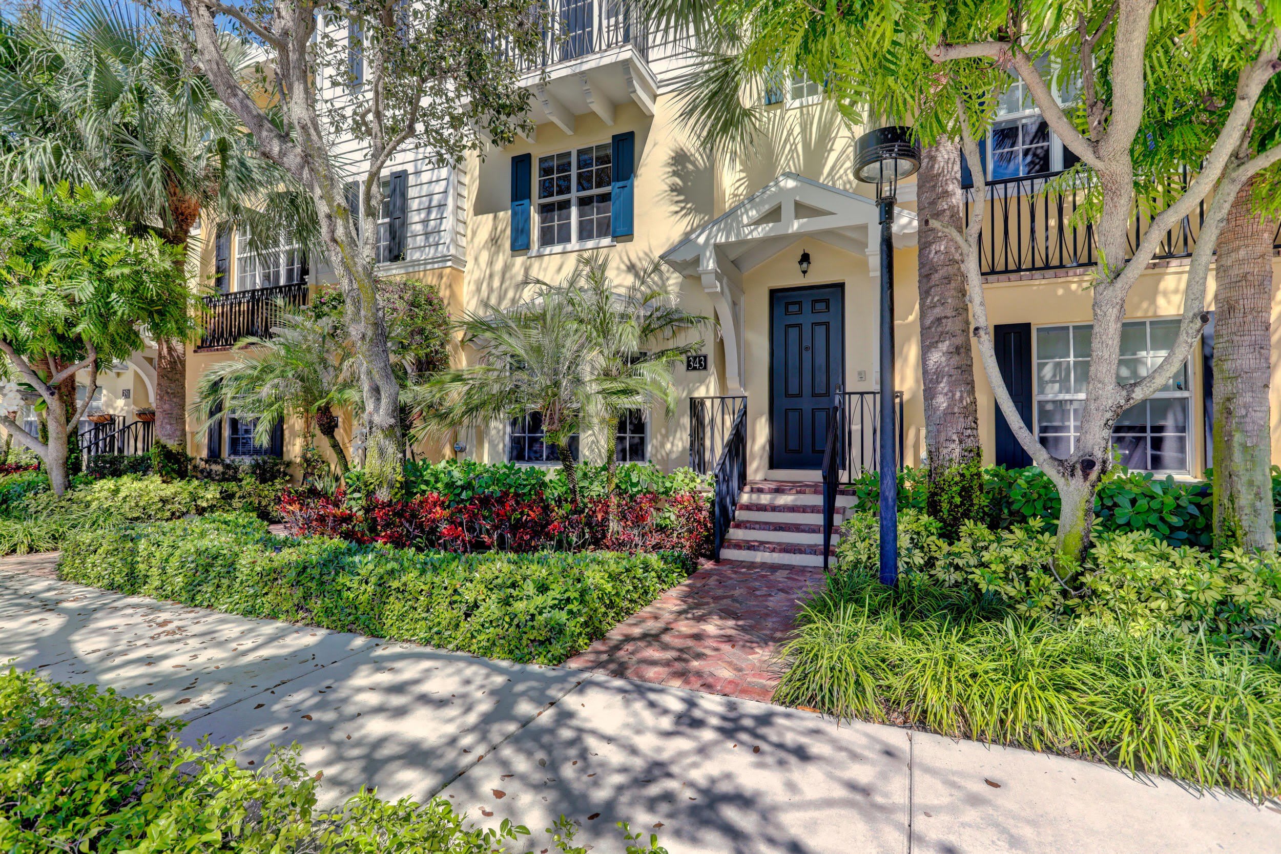 343 Flamingo Drive – photo 1