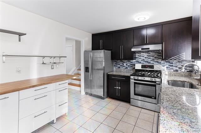 22582 WINFIELD RD – photo 2