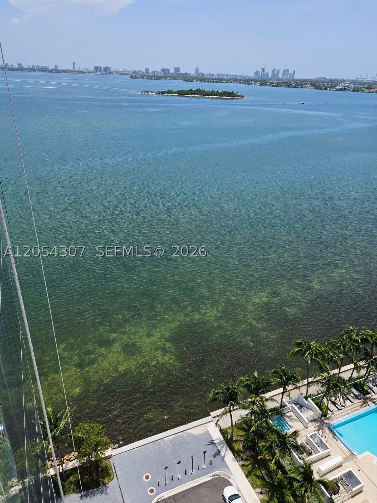 700 NE 26 – photo 3