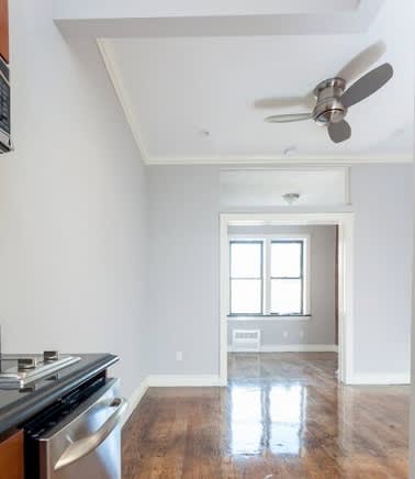 239 W 14th St – photo 3