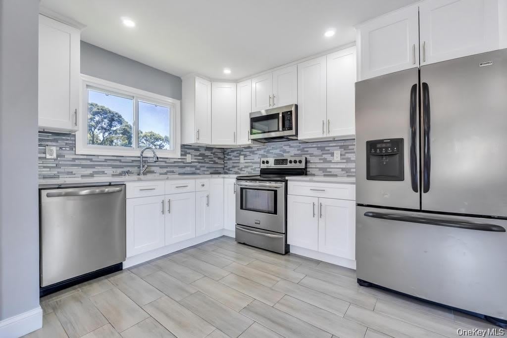 220 Adirondack Drive – photo 1