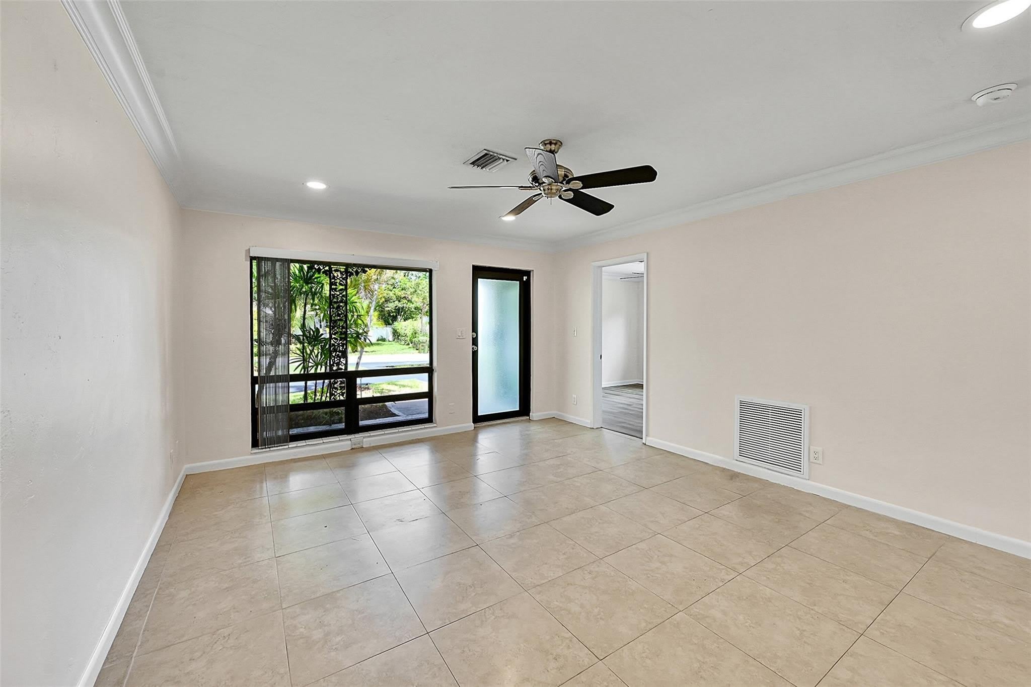 2200 NE 54TH Street – photo 4