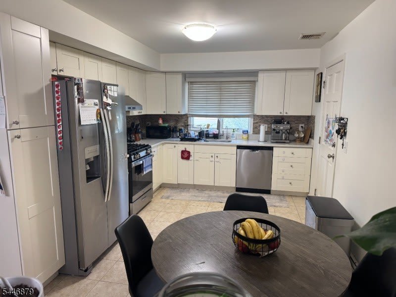 17 Banta Ave – photo 5