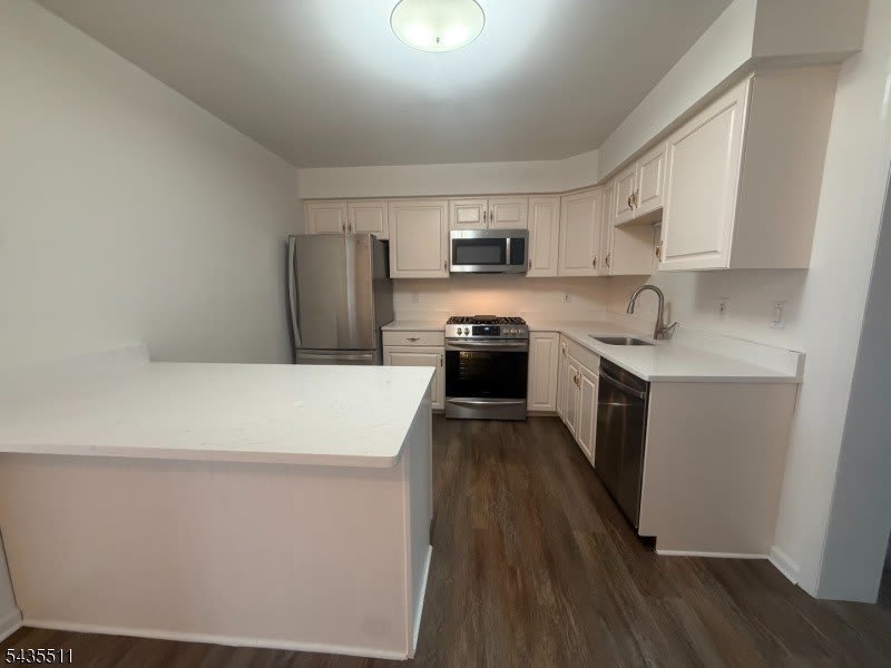 596 Harrison Ave – photo 3