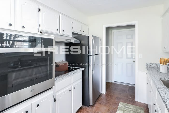 1319 Atlanta Circle – photo 4